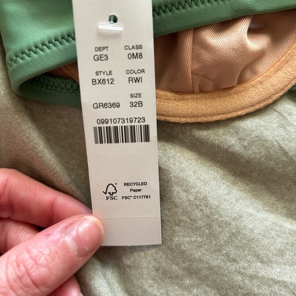 Emerald Green Underwire Bikini with Adjustable Straps - Picture 2 of 2